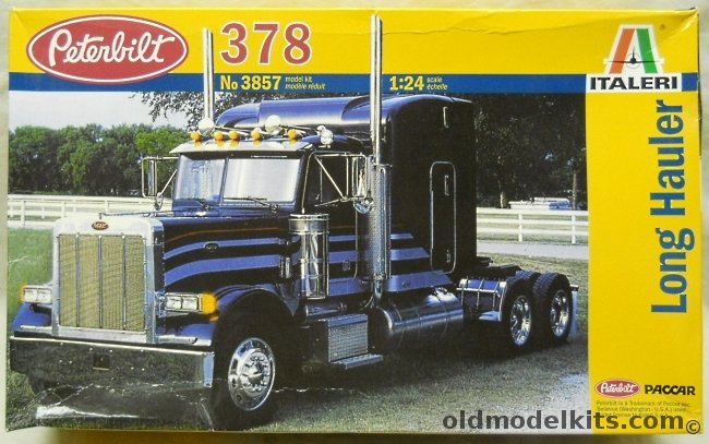 Italeri 1/24 Peterbilt 378 Long Hauler Semi Truck, 3857 plastic model kit